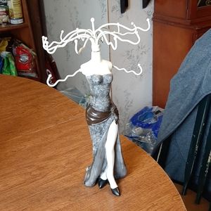 Necklace hanger girl